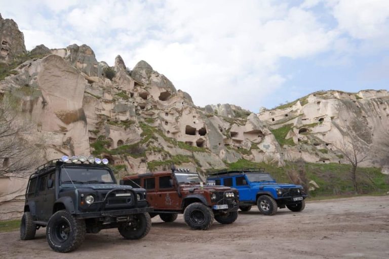 Cappadocia: Scenic Valley Tour in a Jeep