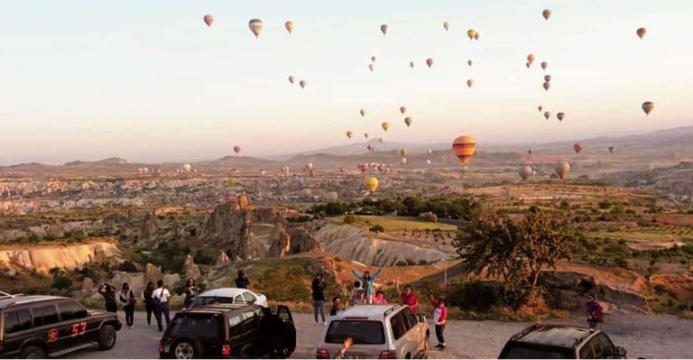 Cappadocia: Scenic Valley Tour in a Jeep